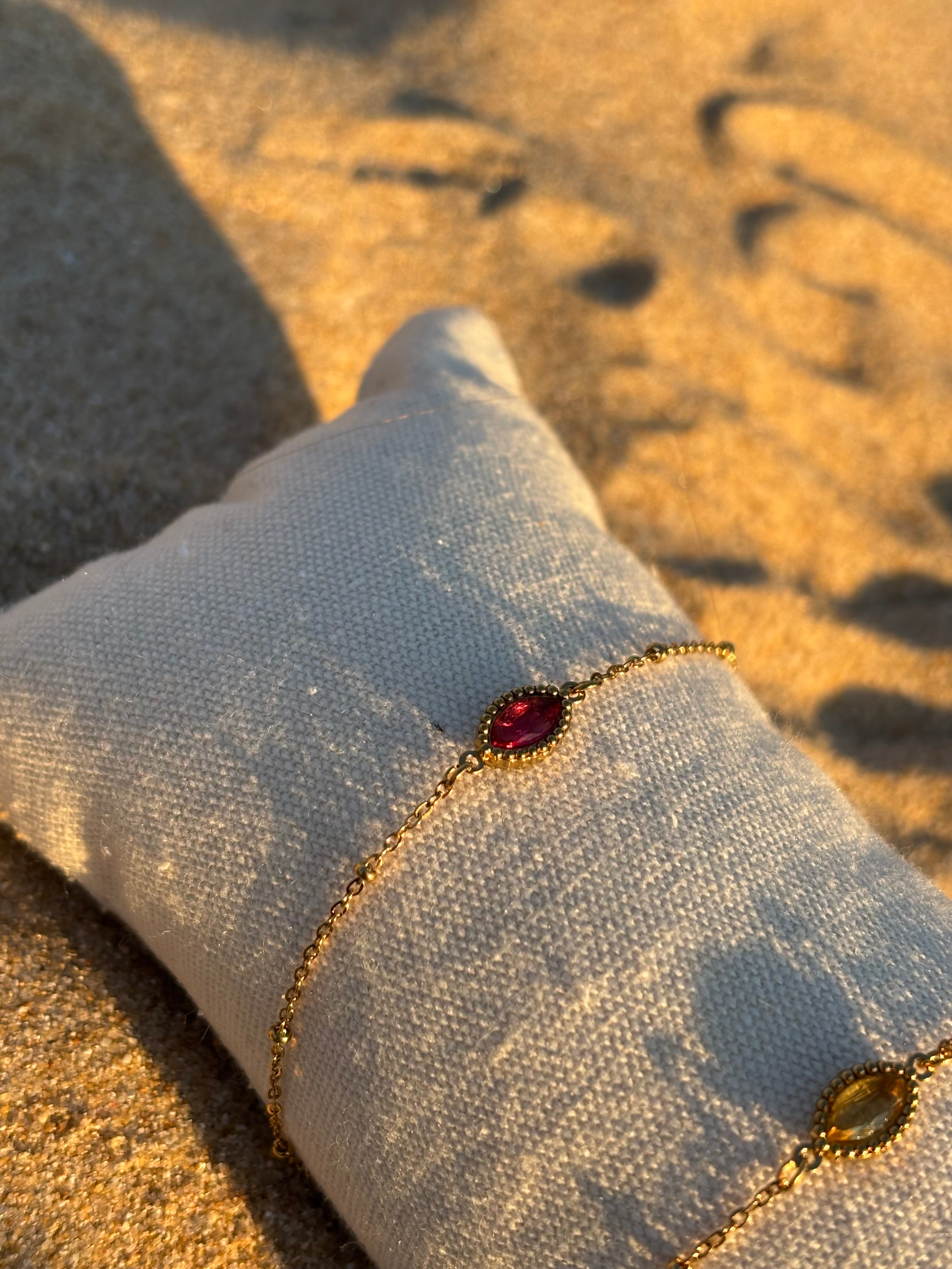 Bracelet fin avec pierre