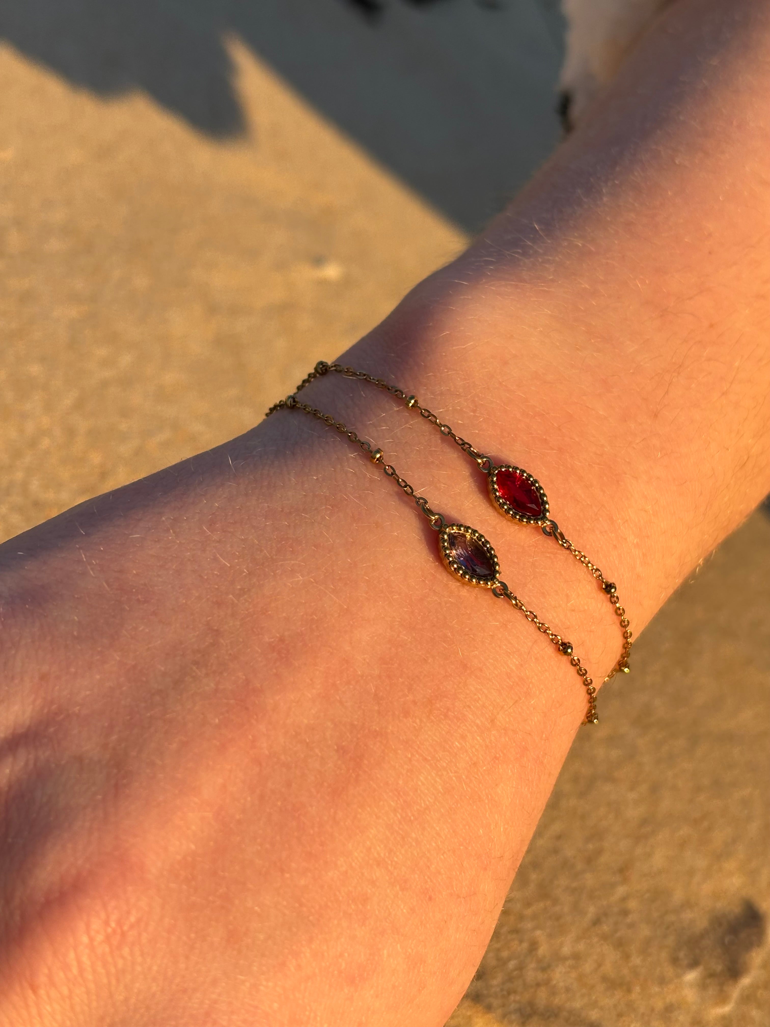 Bracelet fin avec pierre